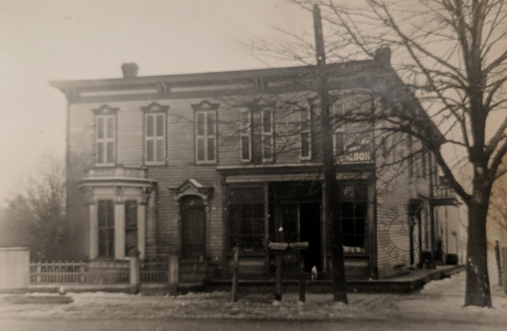 Two Way Inn