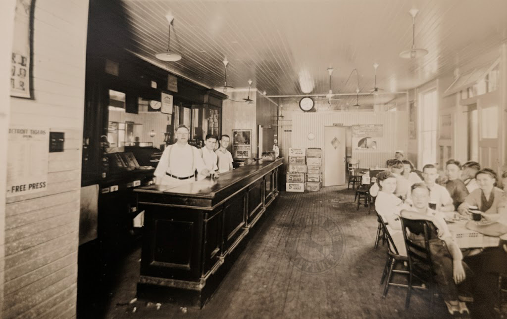 Two Way Inn